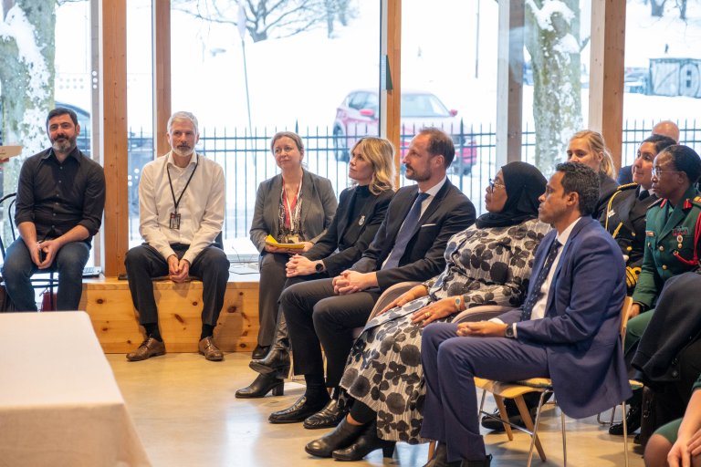 The Norwegian Crown Prince, HRH Håkon Magnus and Tanzanian President Ms Samia Suluhu Hassan also attended the signing at Klimahuset in Oslo, Norway. Here they are seated in the middle of the front row. Photo: Ragnar Våga Pedersen