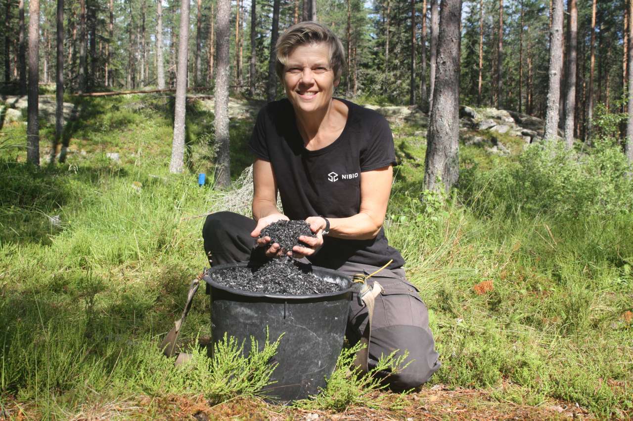 0 - NIBIO-forsker Kjersti Holt Hanssen - Foto Helge Meissner - NIBIO