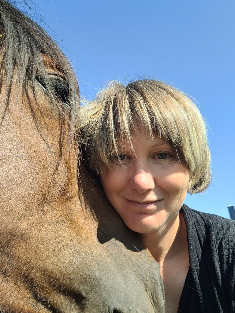 NIBIO researcher Grete H.M. Jørgensen has animal welfare as one of her main concerns. She believes that everyone can become better animal trainers if they take the time to familiarize ourselves with basic learning theory. Photo: Grete H.M. Jørgensen