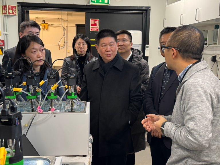 The delegation toured NIBIO’s biogas facility in Ås. Photo: Siri Elise Dybdal