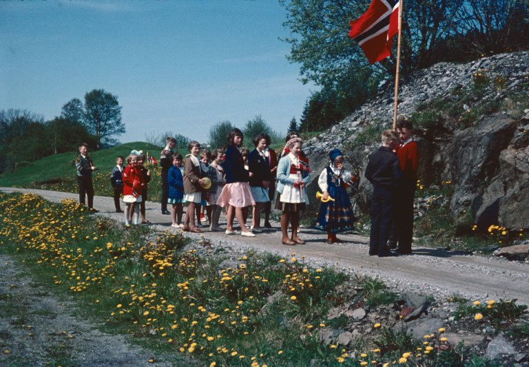 17 mai tog ved Fureneset_foto Markus Pestalozzi_cropped.jpg