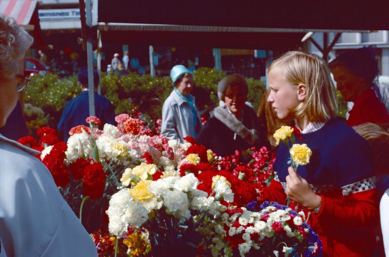 Astri pa torvet i Stavanger_foto Markus Pestalozzi_cropped.jpg