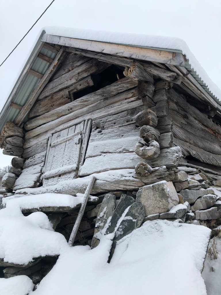 Kornhus i Vossestrand. Foto; Hans Geir Eiken / NIBIO