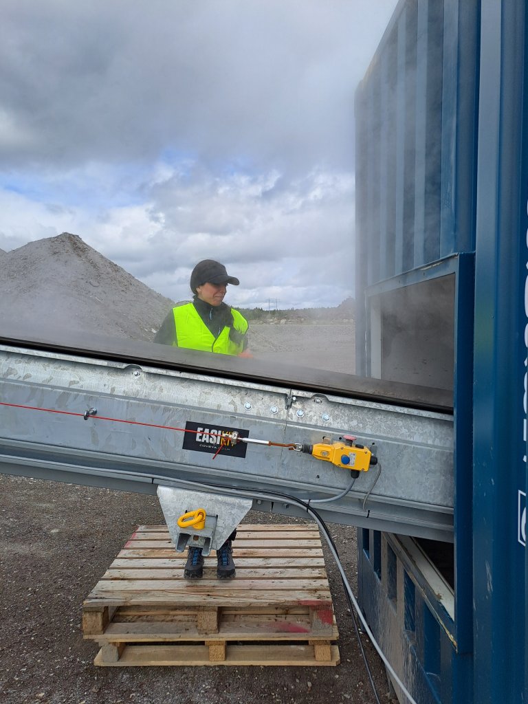 Den mest effektive behandlingen var 99°C i tre minutter, men forskerne fant også at lavere temperaturer kunne fungere hvis jorden ble varmet opp ved lavere temperaturer og holdt varm over lengre tid. Foto: Marit Helgheim