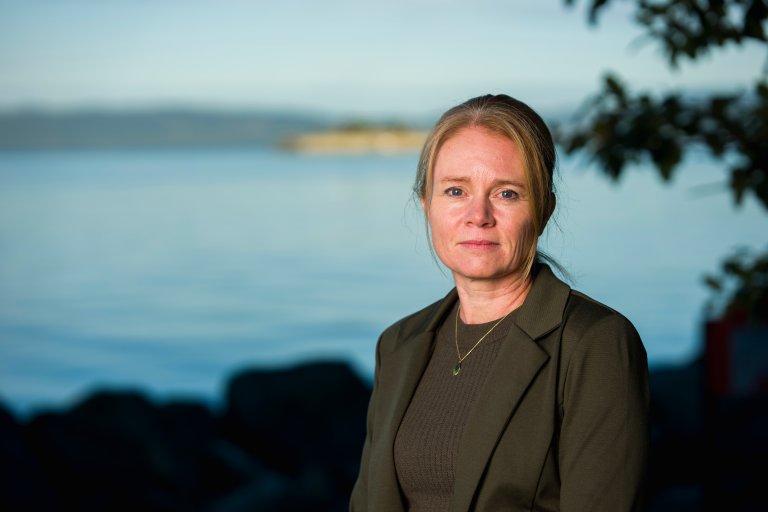 Rødlista for naturtyper viser hvilken natur som står i fare for å gå tapt og årsakene til at dette skjer. Den nye rødlista for naturtyper viser at tilstanden til ﬂere naturtyper har gått fra vondt til verre på kategoriskalaen. – Naturen er under press sier Janne Bohnhorst, direktør i Artsdatabanken. Foto: Ole Martin Wold - CC BY 4-0