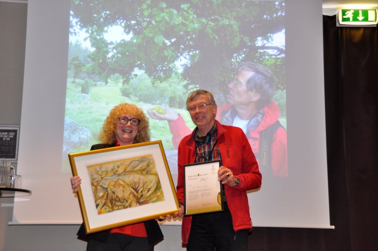 Per Ivar Åsen og prisutdelar Torill Linnerud_Foto Cathrine Brekke