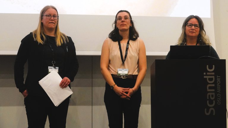 Forskere med fokus på proteinvekster. Fra venstre: Anne Marthe Lundby, Chloé Grieu og Annette Folkedal Schjøll. Foto: Morten Günther