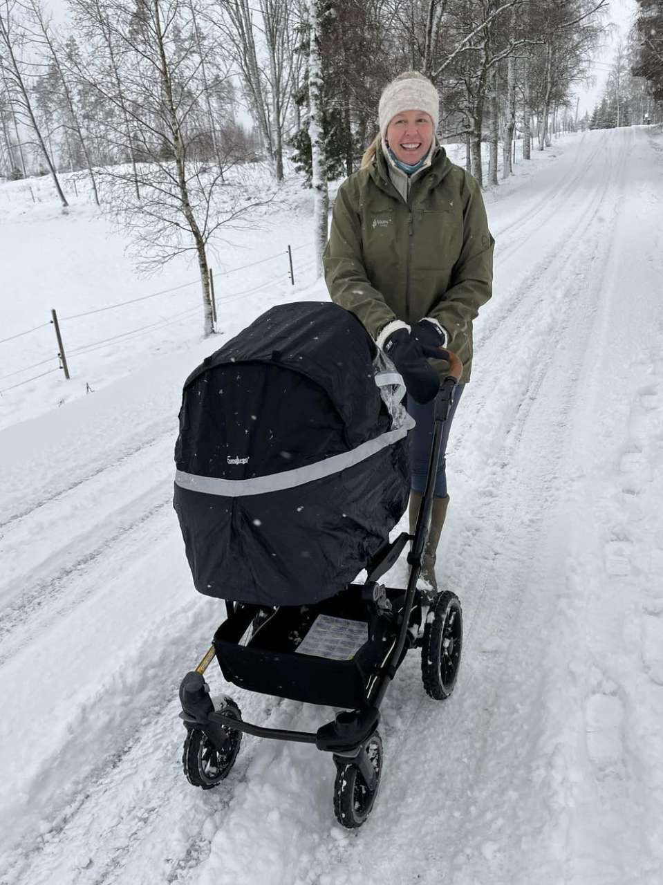 Bonde med barnevogn