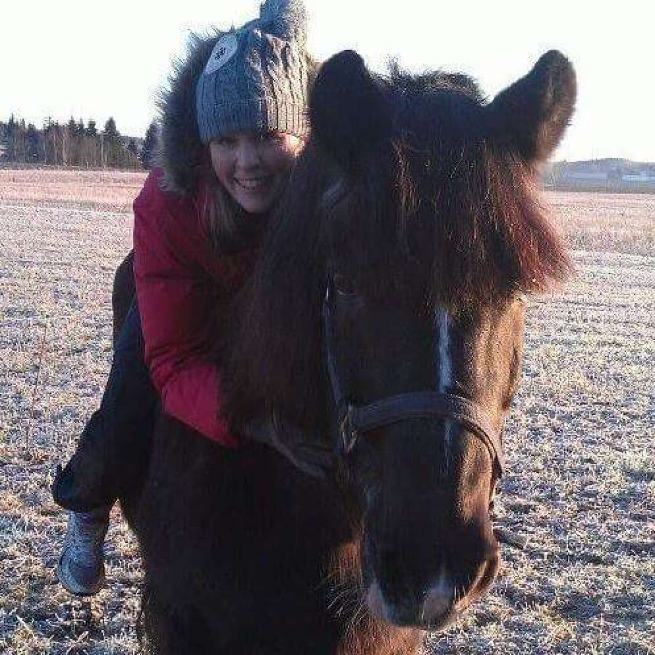 Jente på hest